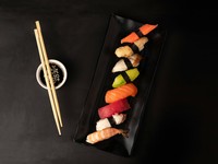 鮨屋のバイトで食べることの価値を知る。飲食店に行く理由