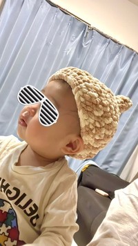 すえっこ＠趣味人さん作の帽子で「どんぐり」になった時の息子さん（画像提供：すえっこ＠趣味人（しゅみんちゅ）さん）