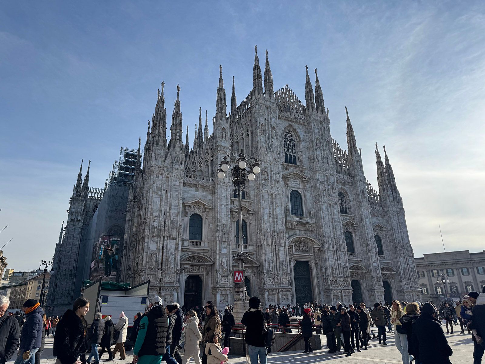 イタリア　ドゥオーモ 冬季オリンピックに沸くミラノへ 歴史と最先端が息づく大人の街の