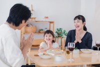 子どもの食事マナーのしつけ、共感することは？　※画像はイメージです（maroke/stock.adobe.com）