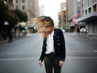 友人の婚約を別の友人に話してしまった。頭の片隅に残るわだかまり