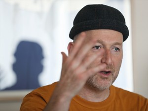 『アマンダと僕』　テロの傷痕と、いつもの暮らし　監督はパリをどう描いたか