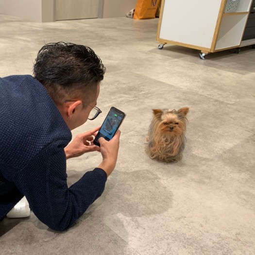 「ミルキー写メ撮らせて」「綺麗にとってね」（エウレカ提供）