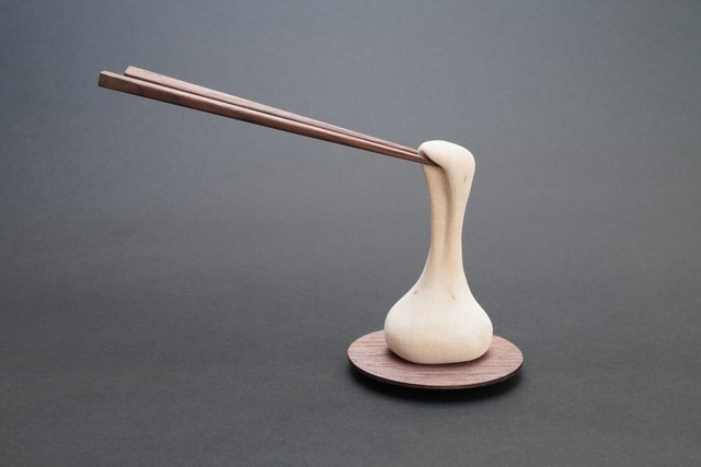 何とお箸も自立します（画像提供：キボリノコンノさん）