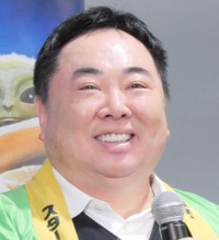 塚地武雅さん（2026年）