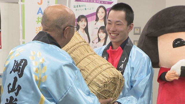 五輪で見せた姿が話題　“大の米好き” スノボ金・木村葵来選手に岡山県産米を贈呈「見た瞬間プレゼントしようと思った」