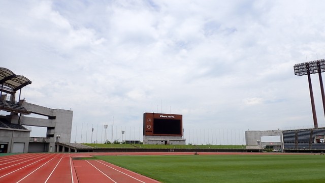 香川県立丸亀競技場（香川県教委提供）