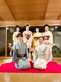 「日本文化は独特で美しい」と語るリオさん／北川聖子さん（@seiko_kimono_world）提供