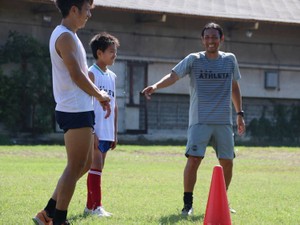 日本の子どもが肌で感じたタイの子たちの逞しさ　バンコクにサッカー留学