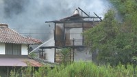住宅と納屋が全焼　焼け跡から1人の遺体　1人暮らしの93歳男性とみて身元を確認　岡山・美咲町
