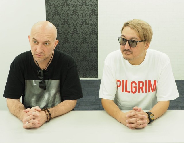 MONKEY MAJIKのメイナード（左）とタックス