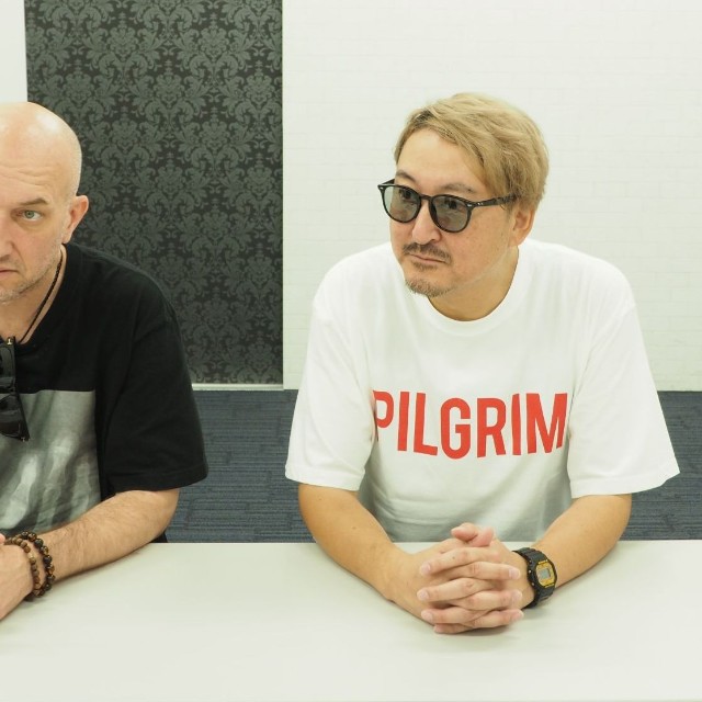 MONKEY MAJIKのメイナード（左）とタックス