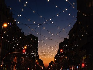 残業続きの金曜の夜。リンゴとチーズで自分の機嫌を取る