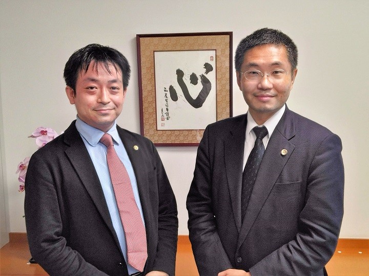 弁護士法人心・税理士法人心の代表、西尾有司弁護士・税理士（右）と、江口潤弁護士・税理士