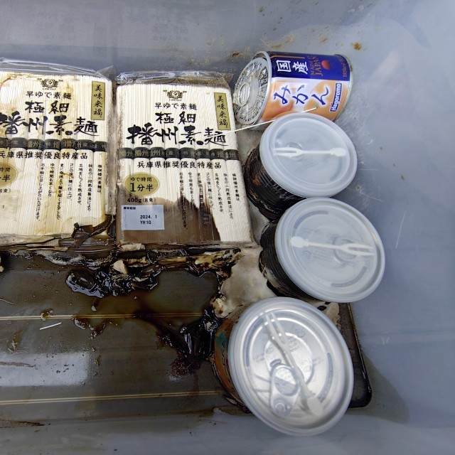 他の食品にもダメージが（高岡防災さん提供）