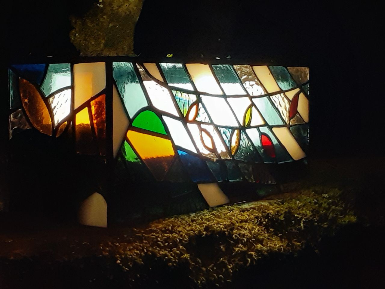 ステンドグラス　夜の街並みとサンタのおっとと…。 ステンドグラス 夜の街並みとサンタのおっとと…。 ステンドグラス 夜の