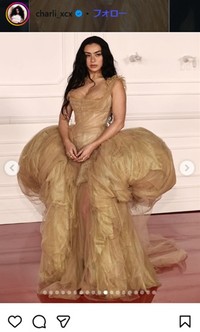 チャーリーxcxのインスタグラム＠charli_xcxより