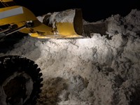 数センチの積雪で交通がマヒする都心の住民には想像がつかない、豪雪地域の積雪の現実…（画像提供：雪国の外構屋Kさん）