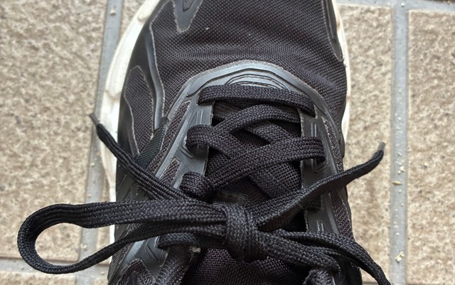 リボンの両端を引けばOK