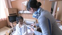 花言葉は「再び幸せが訪れる」客室乗務員が入院患者にスズランの花としおり贈る　高松市