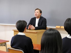 夢を「職業」にするチャンスをつかもう　小説家・今村翔吾さん＠宮城県名取北高校