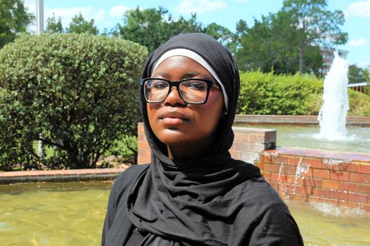 主権者教育の「逆回転」が起きている米国のテキサス州でも、草の根で地道に若者や子どもの政治や社会参加に取り組む人たちがいた。ナイジェリア出身のアジマ・サディークもその一人。テキサス州議会に若者を集め、政治家と意見交換するイベントを行った（本人提供）