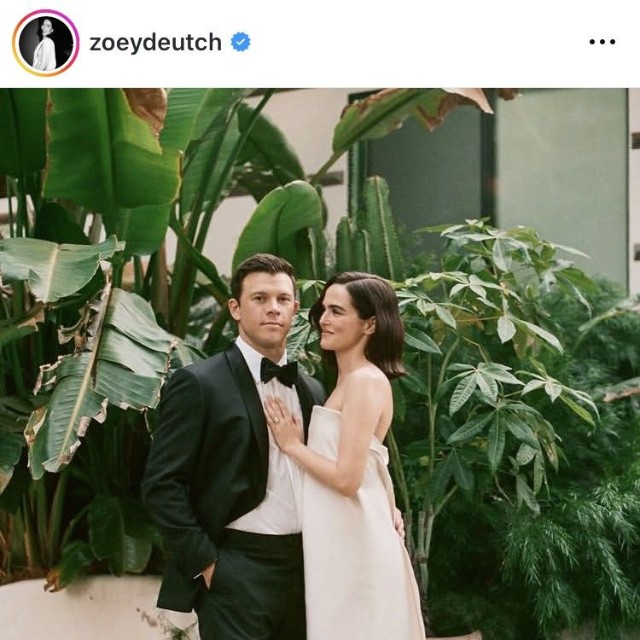 ゾーイ・ドゥイッチのインスタグラム＠zoeydeutchより