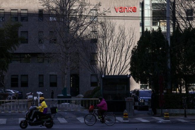 China’s real estate funk drags down yet another sector: property service providers