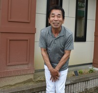 最後は、「またお越し〜♪」のポーズ。サービス精神が実に旺盛！