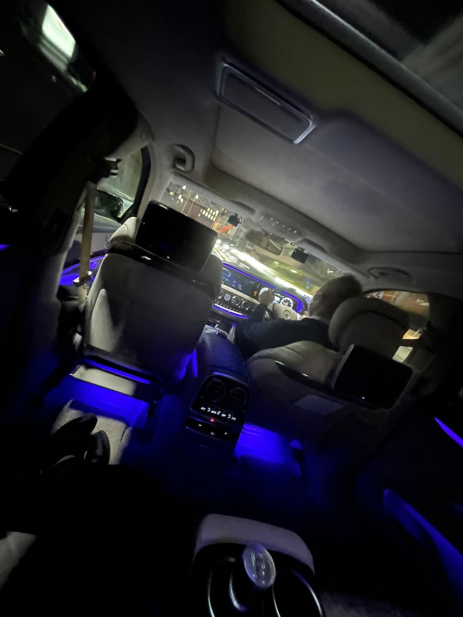 都内で１台 ベンツの最高級車 マイバッハの個人タクシー 偶然乗車した客が至福体験 よろず ニュース