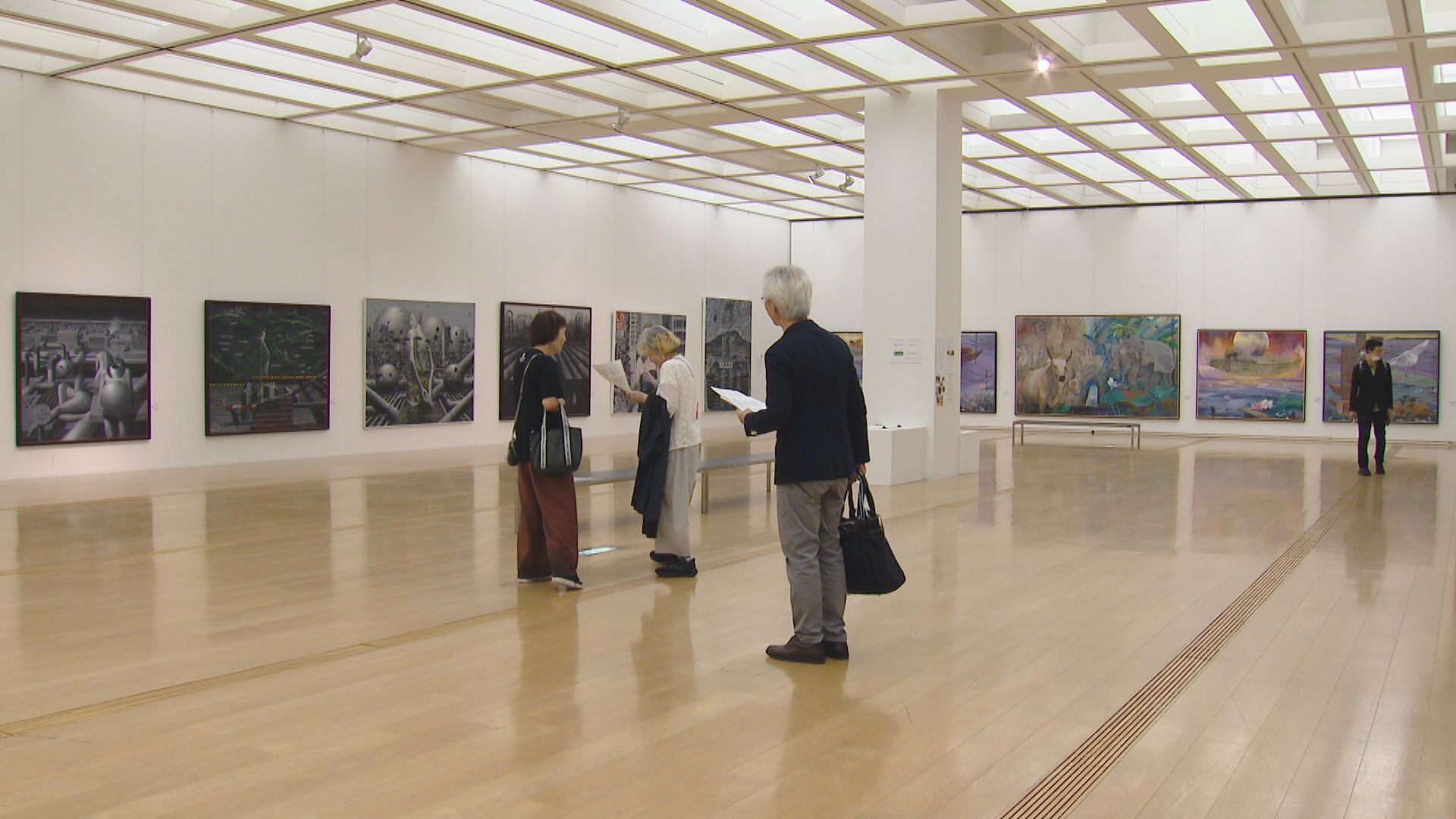 美術団体「二紀会」長崎支部の作品展 県美術館で7日（日）まで(1