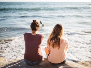 皮肉屋の私が「些細な事に一喜一憂できる」友人に学んだ楽しく生きる術