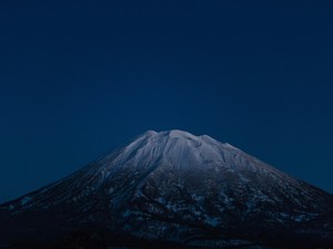 山を見て季節を知る地元に惹かれつつ、2人ならきっとどこでも幸せ