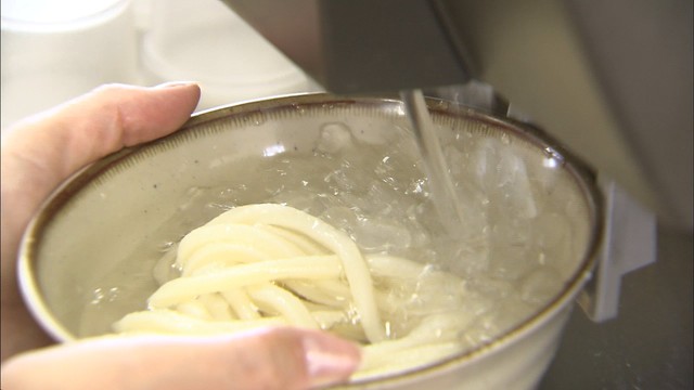 猛暑続く中…高松で「打ち水」大作戦！好きなだけ冷やせるうどんも登場