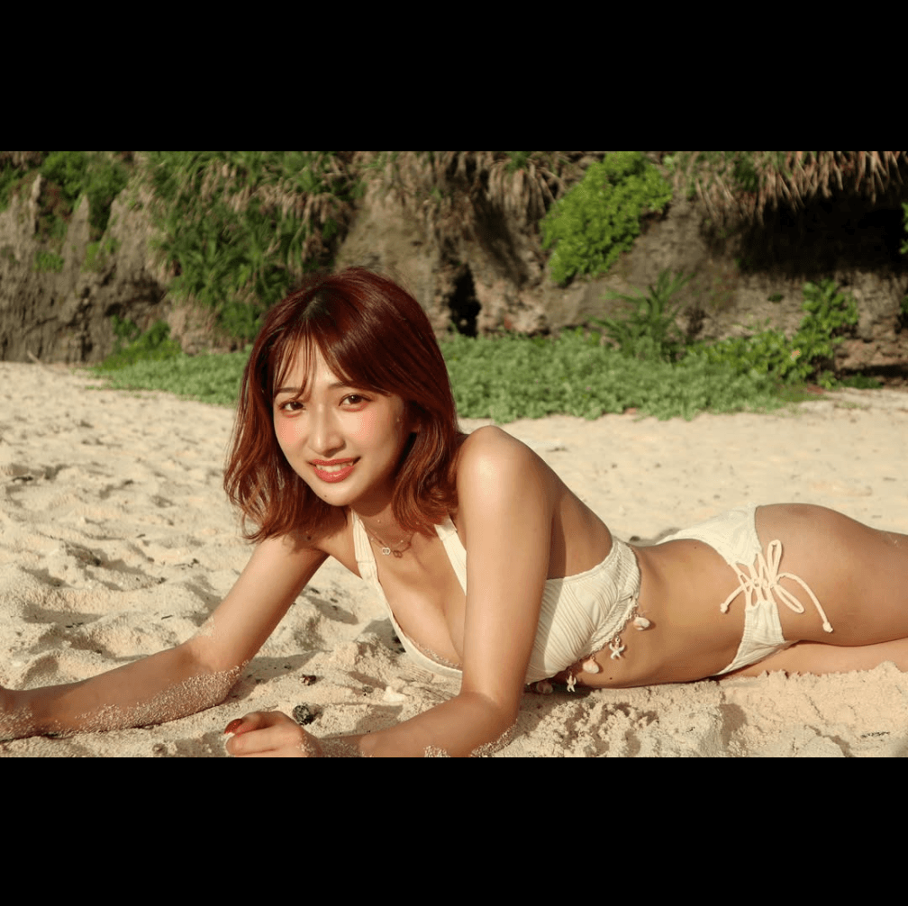 「FLASH」（26年7月14日発売号）に登場した侑希のオフショット　本人のインスタグラム（@tukudani_105）より