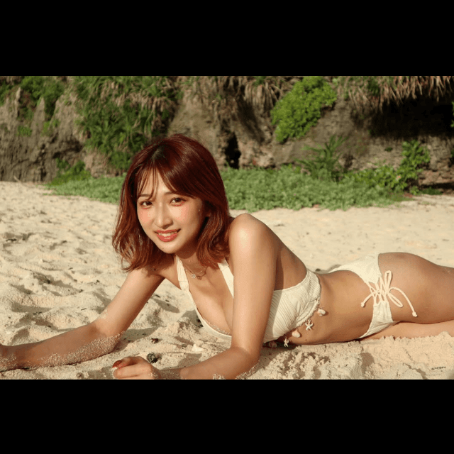 「FLASH」（26年7月14日発売号）に登場した侑希のオフショット　本人のインスタグラム（@tukudani_105）より