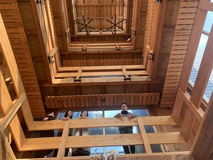 木造高層ビル、80メートル超どうやって建てる？　CO₂吸収し排出も少ないと注目　