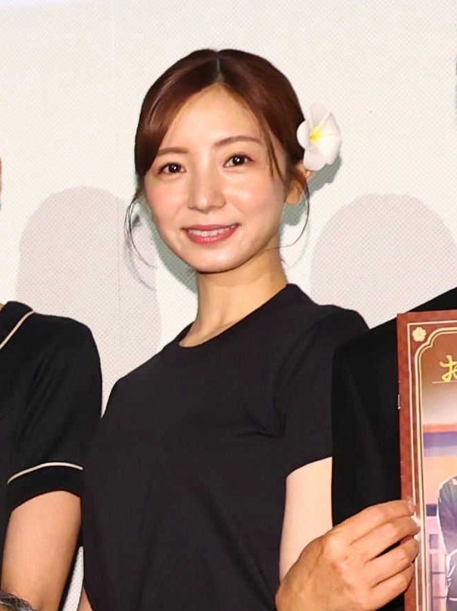 入来茉里