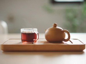 朝飲む紅茶、小さいクッキー…。小さな幸せを見つけて、自分を大切にしたい