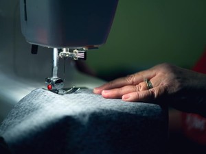 祖母が楽しみにしていた私の振袖は、祖母が好きだった百合の花の色