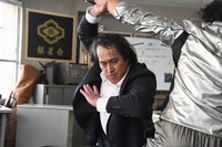 「グッドモーニング、眠れる獅子」から　(Ｃ)2022「グッドモーニング、眠れる獅子」製作委員会