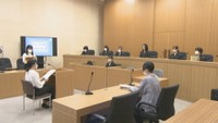 裁判所が一般の人を招いたツアー　高松地方裁判所の法廷