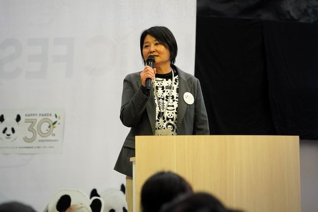 日中の共同研究30周年を記念したシンポジウムに登壇したアドベンチャーワールドの中尾建子副園長＝2024年12月1日、和歌山県白浜町、荒ちひろ撮影