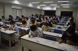 TOEICで高得点だと英語が話せるか？