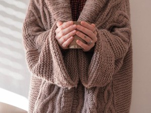 23歳、検査薬に浮かんだ陽性の印。誰にも言えない、もう届かない「ごめんね」