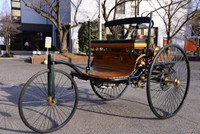 パテント・モトール・ヴァーゲンのレプリカ。実際にエンジンも稼働する