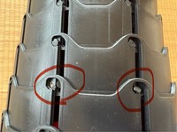 「伸縮式の折りたたみ椅子」の破損箇所（画像提供：まっぴさん）