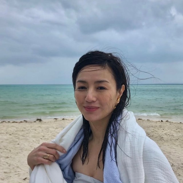 井川遥インスタグラム(@loin.official)より