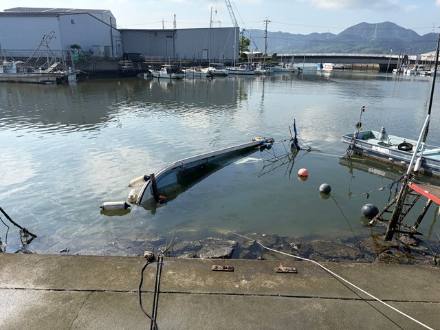 岡山港で係留中のプレジャーボートが沈没　油が流出　岡山