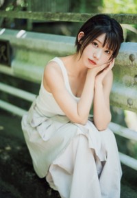 「週刊少年マガジン」（講談社）2025年9月3日発売号に登場したえなこ＝撮影／藤本和典、スタイリング／melon、ヘアメイク／升田みづき、デザイン／松本麻実（GROSVENOR design.）